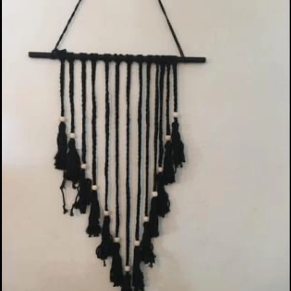 Black boho bay new wall hanging w picture clips